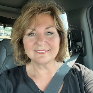 Meet your Posher, Casey